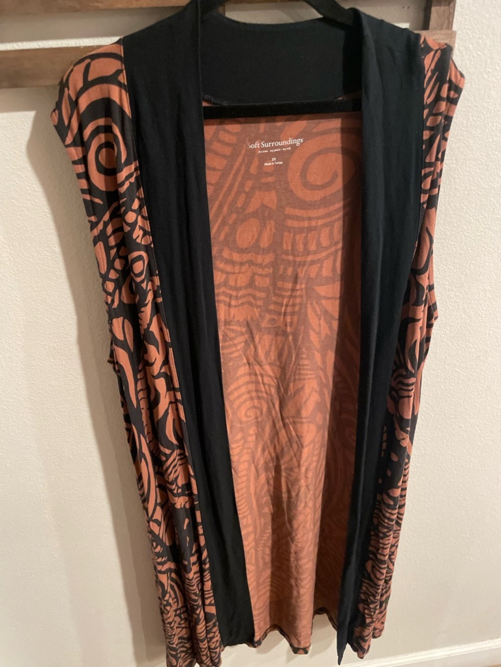Soft Surroundings Black and Rust Patterned Sleeveless Open Cardigan Size 2xl